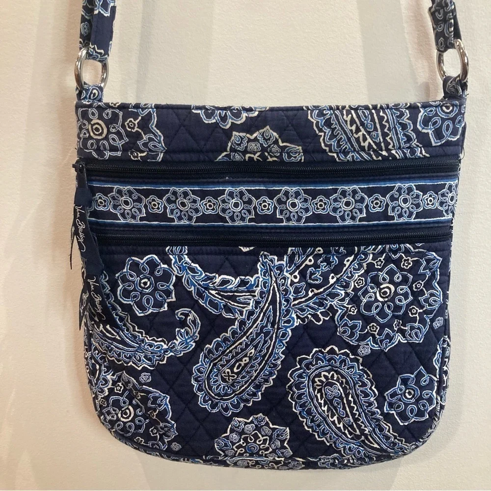 VERA BRADLEY Quilted  Many Pockets Compartments Zipper Closure Crossbody Bag - Picture 2 of 10